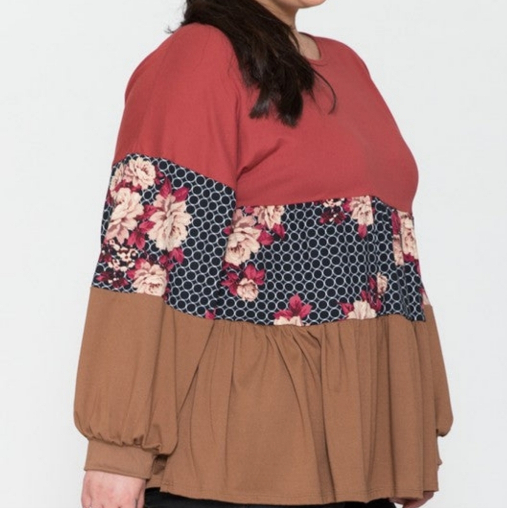 Colorblock Floral Top - Picture 3 of 6